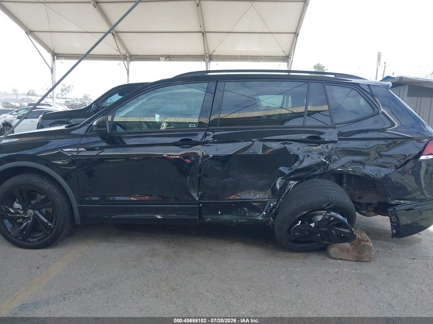 2024 Volkswagen Tiguan 2.0T Se R-Line Black VIN: 3VVCB7AXXRM201282 Lot: 45686102