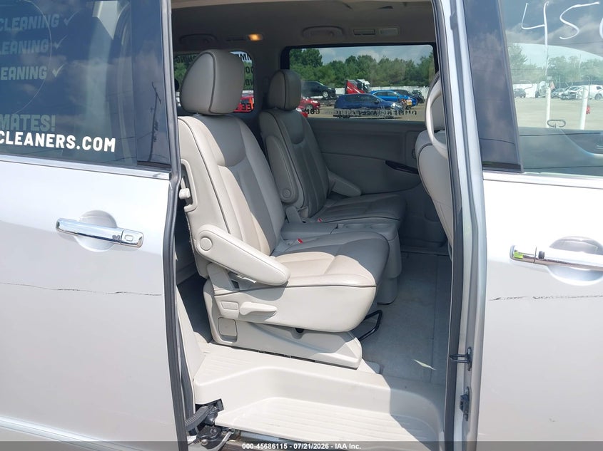 2011 NISSAN QUEST auction photo 8