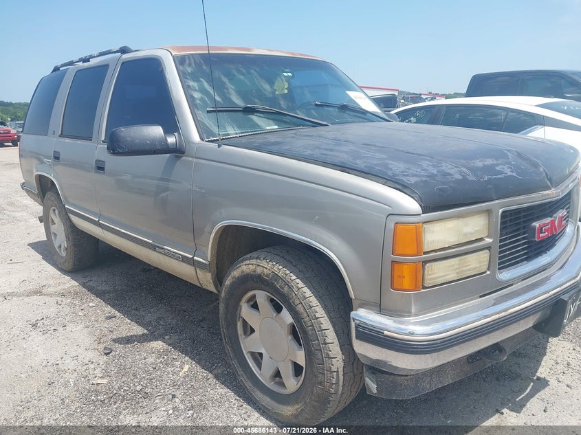 1999 GMC YUKON auction photo 1