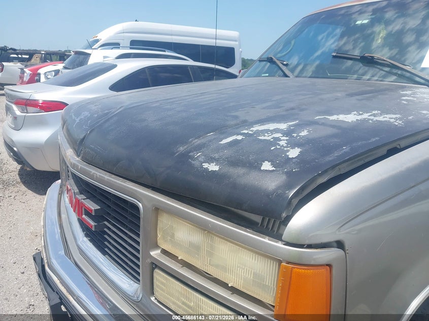 1999 GMC YUKON auction photo 6