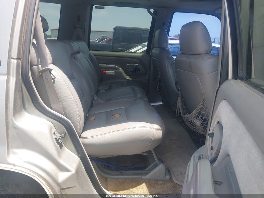 1999 GMC YUKON auction photo 8