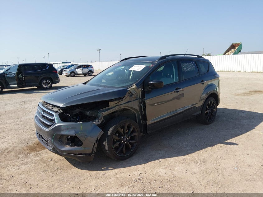 Vin: 1fmcu9gd2hua30891, lot: 46184765, ford escape se 20172
