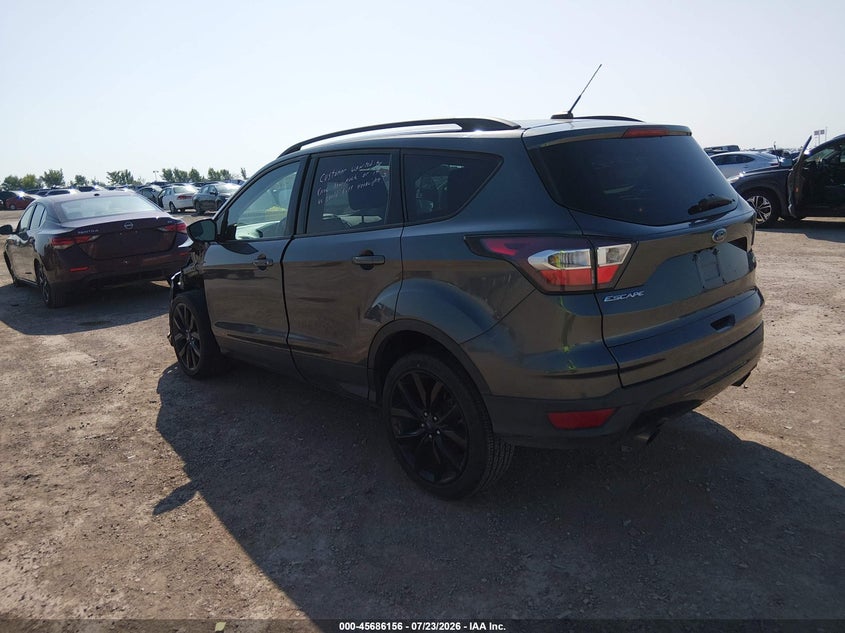 Vin: 1fmcu9gd2hua30891, lot: 46184765, ford escape se 20173