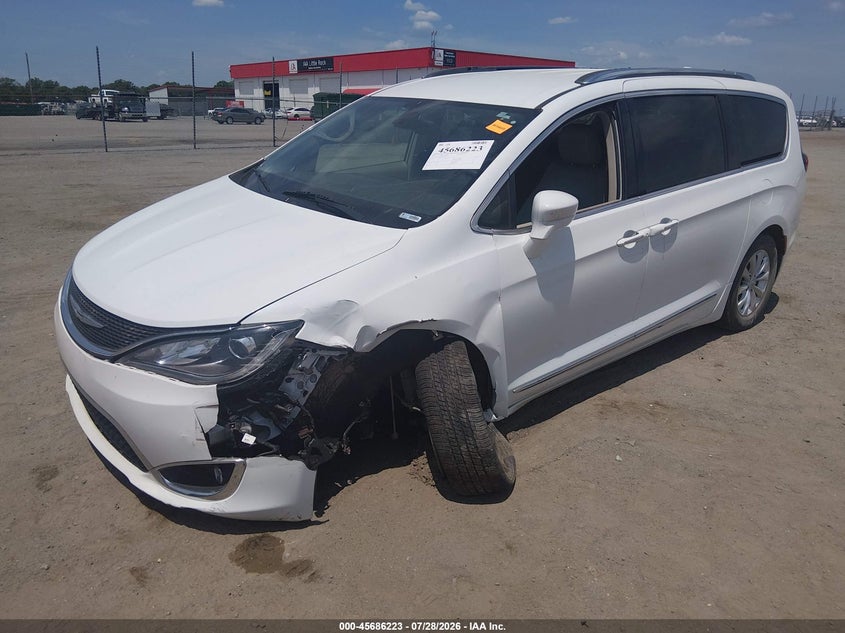 Vin: 2c4rc1bg6jr142486, lot: 46184832, chrysler pacifica touring l 20182