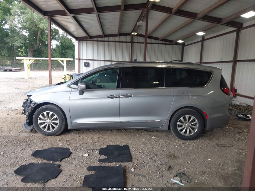 2019 Chrysler Pacifica Touring L VIN: 2C4RC1BG7KR547970 Lot: 45686249