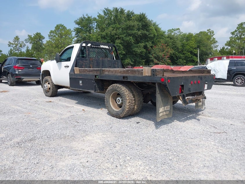 2013 CHEVROLET SILVERADO 3500HD CHASSIS auction photo 4