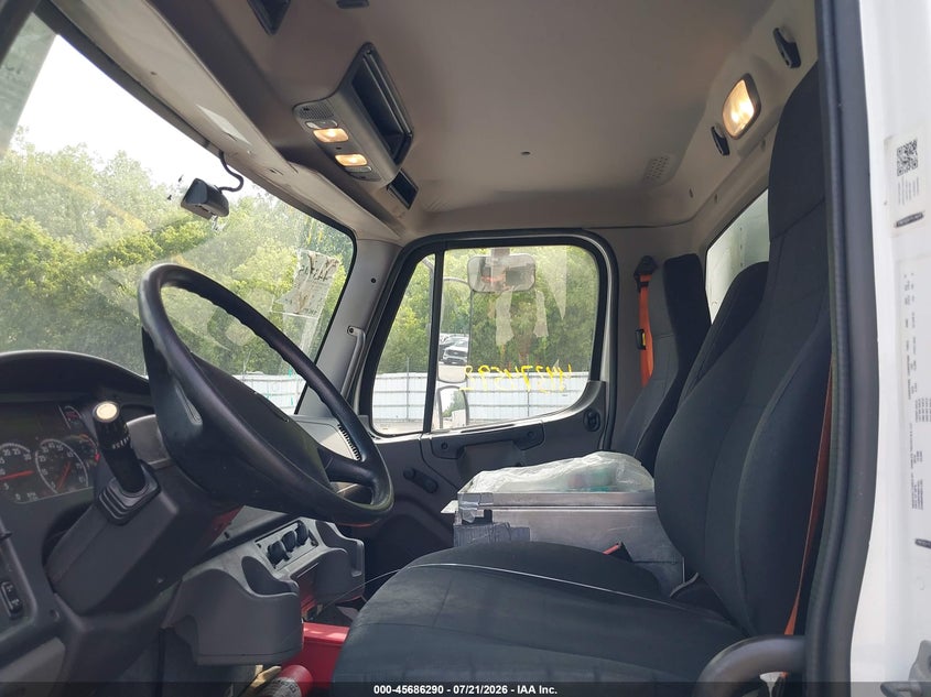 2019 FREIGHTLINER M2 106 auction photo 6