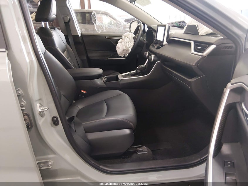 2023 Toyota Rav4 Hybrid Xle Premium VIN: JTMB6RFV2PD113661 Lot: 45686340