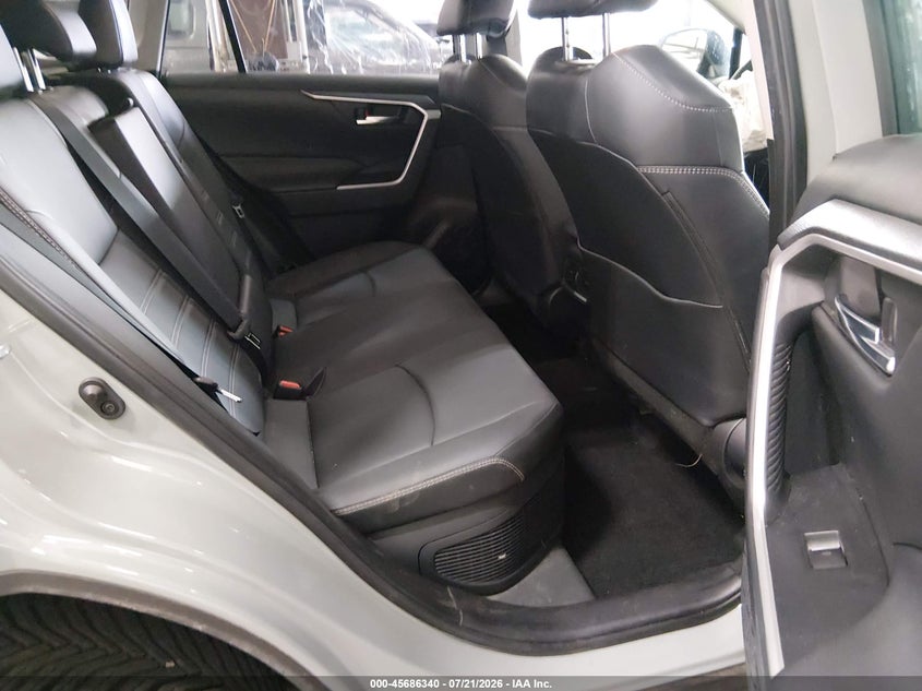 2023 Toyota Rav4 Hybrid Xle Premium VIN: JTMB6RFV2PD113661 Lot: 45686340