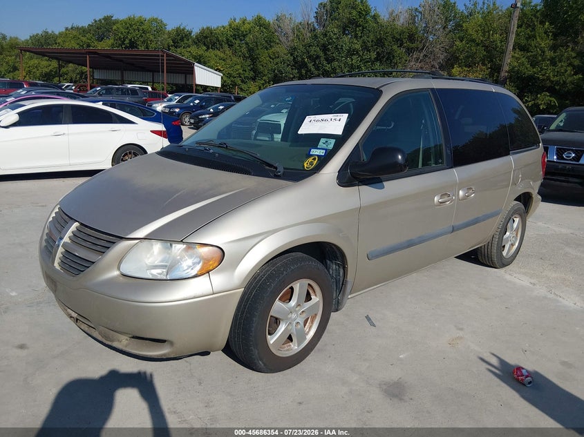 2005 DODGE CARAVAN auction photo 2