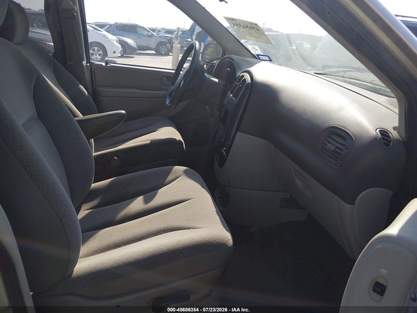 2005 DODGE CARAVAN auction photo 5