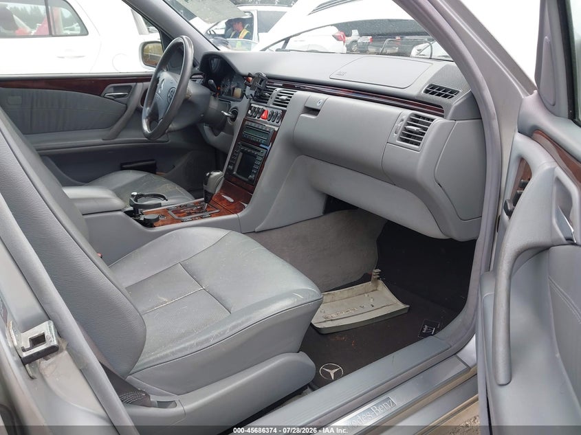 2002 MERCEDES-BENZ E 320 auction photo 5