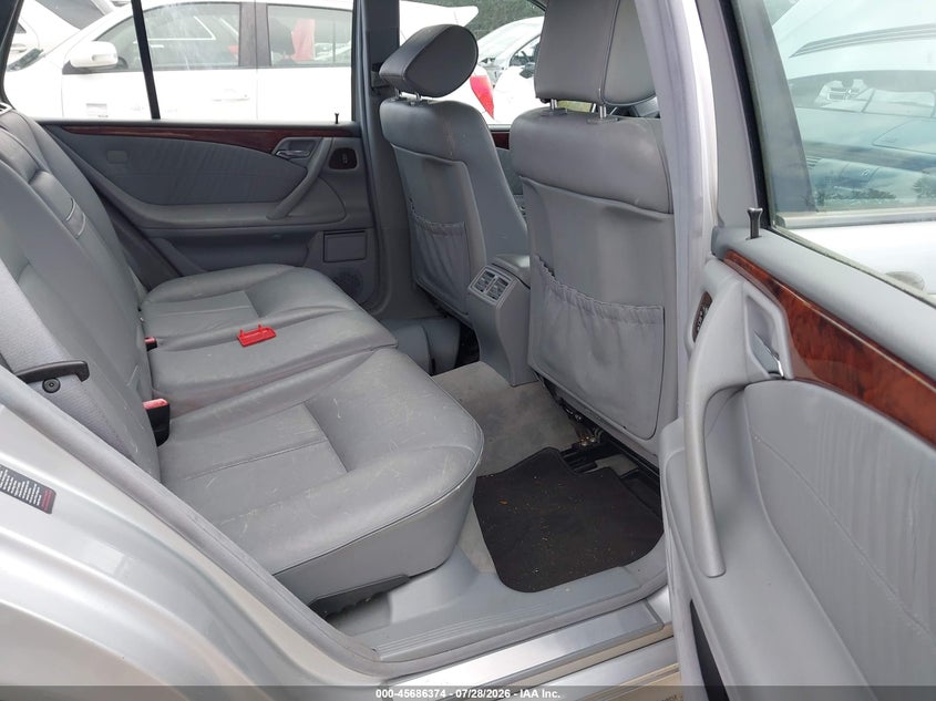 2002 MERCEDES-BENZ E 320 auction photo 8
