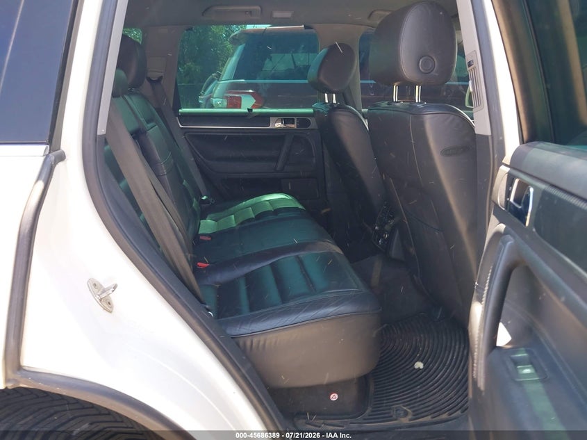 2004 Volkswagen Touareg V8 VIN: WVGCM67L84D021239 Lot: 45686389