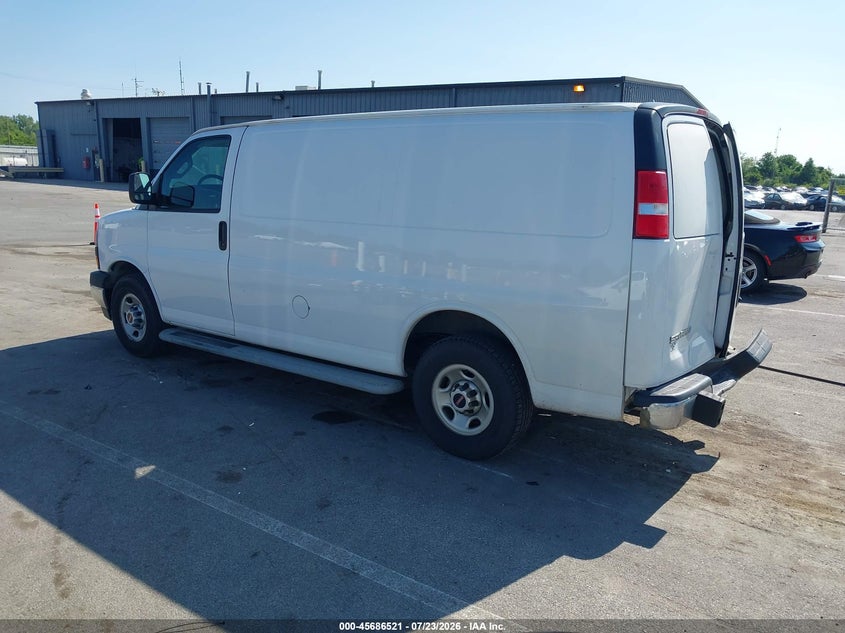 2018 GMC SAVANA 2500 auction photo 3