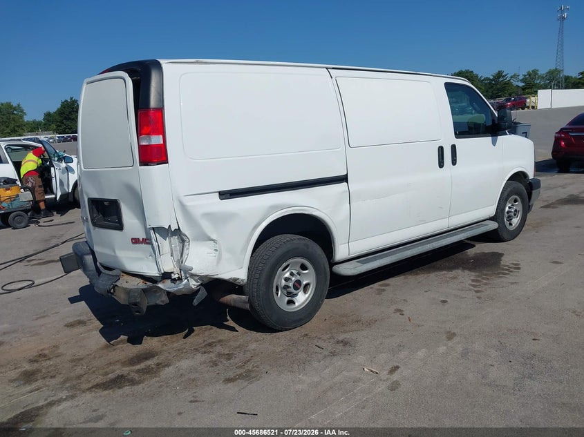 2018 GMC SAVANA 2500 auction photo 4
