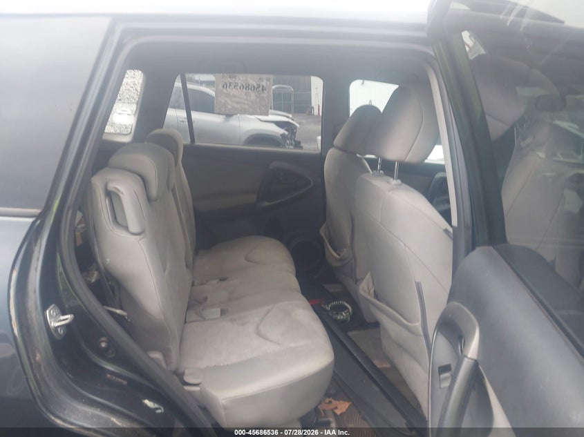 2011 TOYOTA RAV4 auction photo 8
