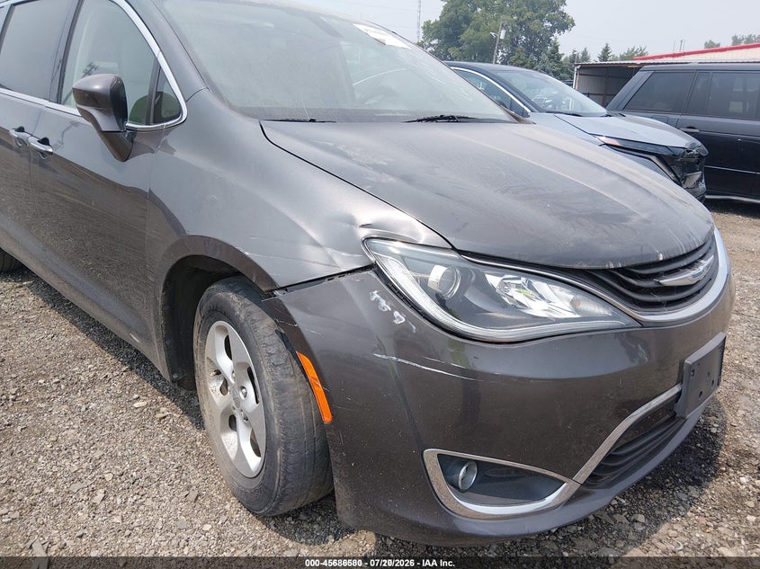 2018 Chrysler Pacifica Hybrid Touring Plus VIN: 2C4RC1H77JR187640 Lot: 45686580