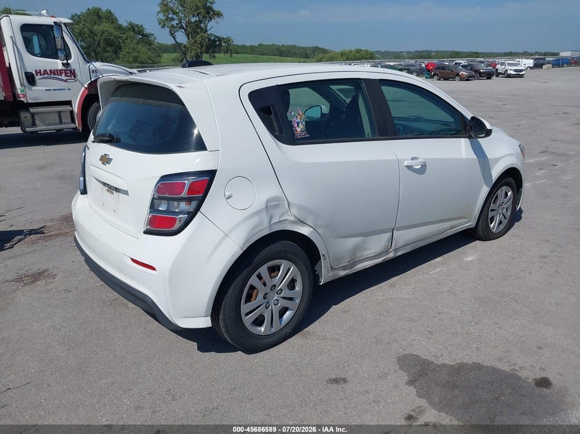 2017 CHEVROLET SONIC auction photo 6