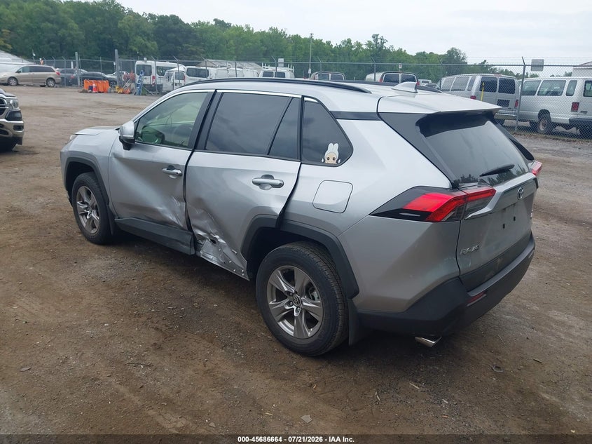 2023 Toyota Rav4 Hybrid Xle VIN: JTMRWRFVXPJ057694 Lot: 45686664