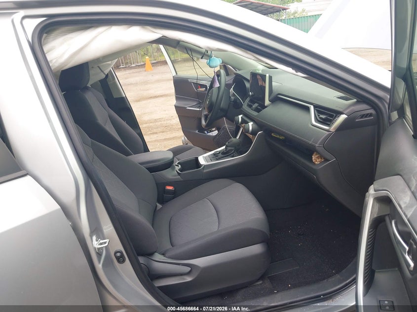 2023 Toyota Rav4 Hybrid Xle VIN: JTMRWRFVXPJ057694 Lot: 45686664