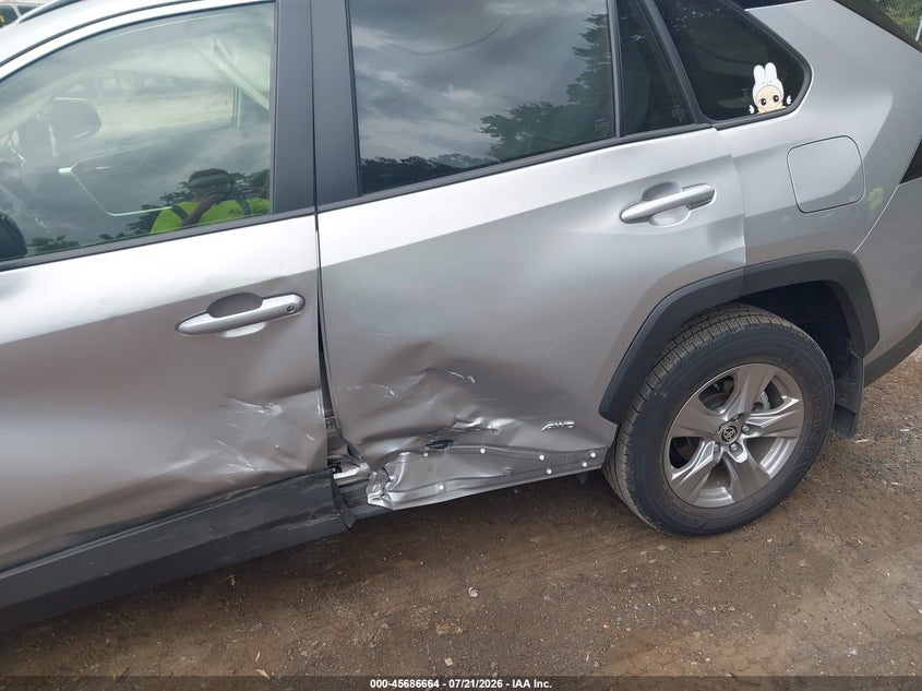 2023 Toyota Rav4 Hybrid Xle VIN: JTMRWRFVXPJ057694 Lot: 45686664