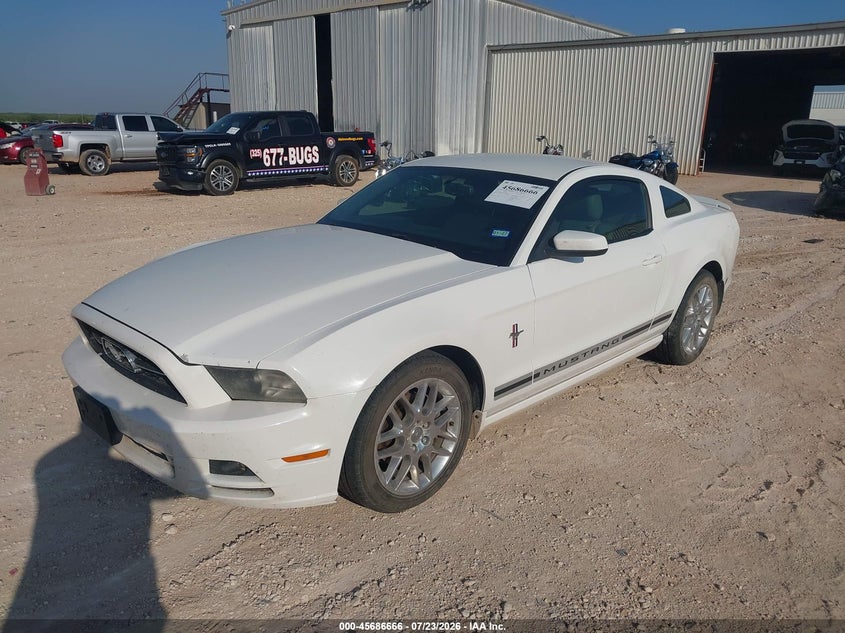 2013 FORD MUSTANG auction photo 2