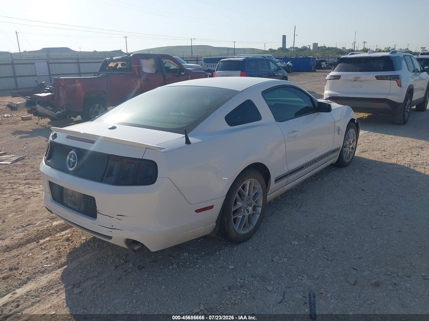 2013 FORD MUSTANG auction photo 4