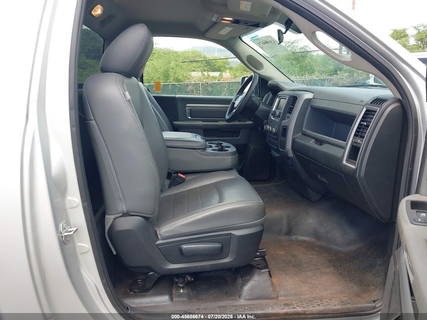 2018 Ram 1500 Tradesman 4X2 8' Box VIN: 3C6JR6DG2JG323586 Lot: 45686674