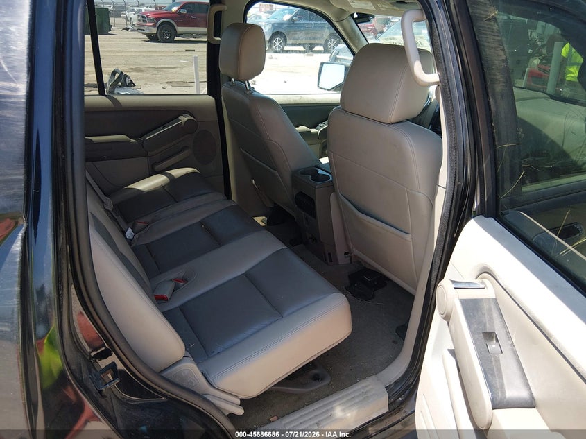 2007 Ford Explorer Xlt VIN: 1FMEU63E07UA92939 Lot: 45686686