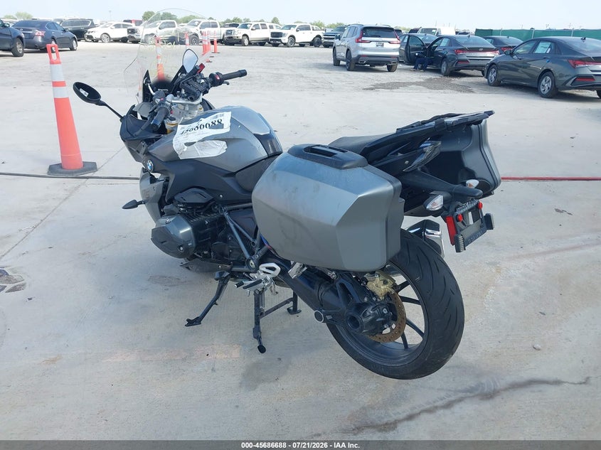 2016 BMW R1200 Rs VIN: WB10A1504GZ379096 Lot: 45686688