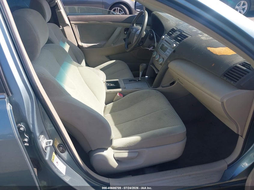 2009 TOYOTA CAMRY auction photo 5