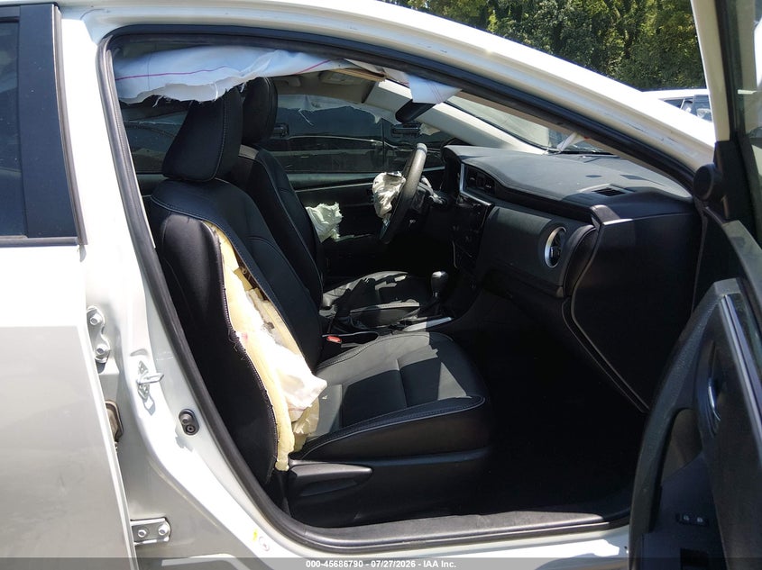 2017 TOYOTA COROLLA auction photo 5