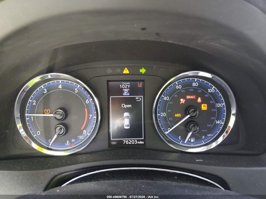 2017 TOYOTA COROLLA auction photo 7