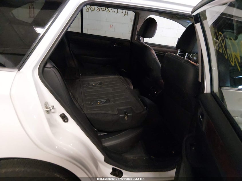 2015 SUBARU OUTBACK auction photo 8