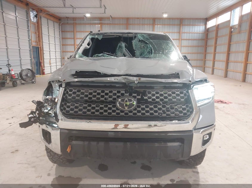 2018 Toyota Tundra Sr5 5.7L V8 VIN: 5TFDY5F12JX751956 Lot: 45686946