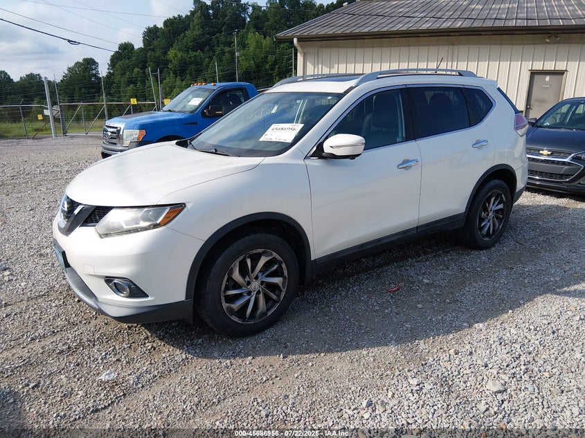 2015 NISSAN ROGUE auction photo 2