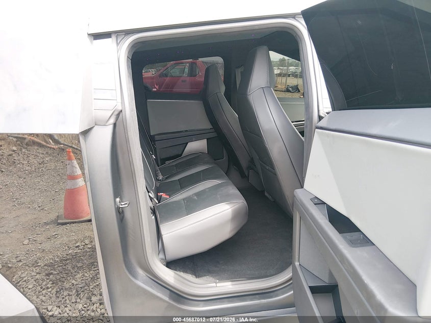 2025 Tesla Cybertruck All-Wheel Drive VIN: 7G2CEHEDXSA078146 Lot: 45687012