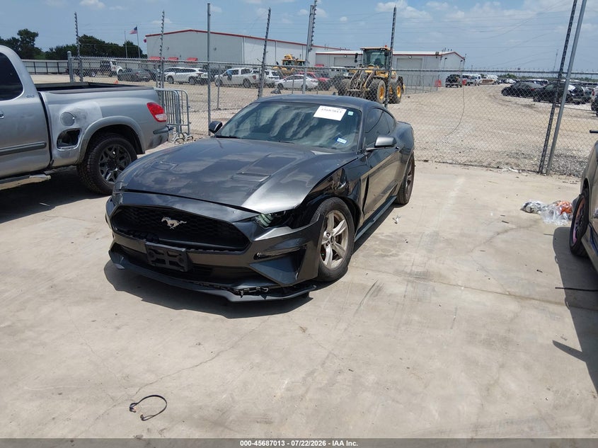 FORD MUSTANG - zdjęcie 2