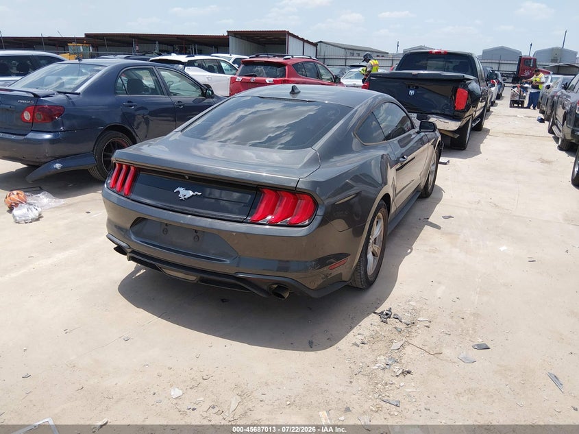 FORD MUSTANG - zdjęcie 4