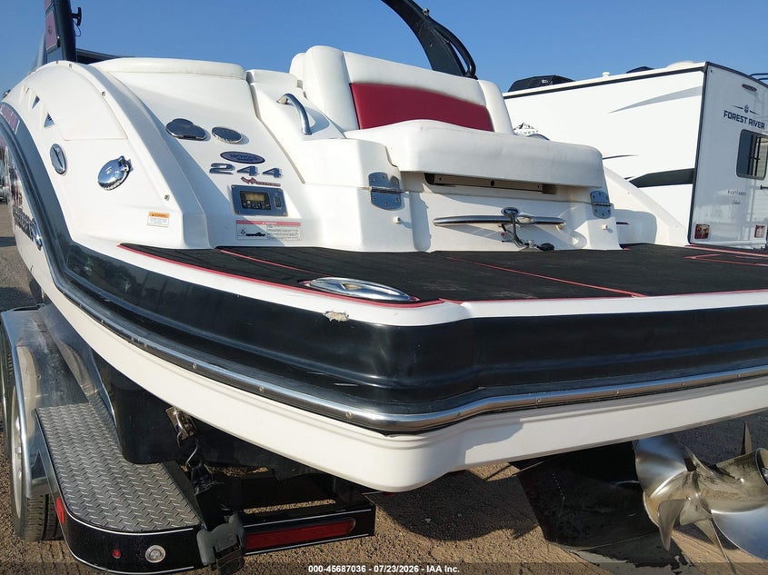 2013 CHAPARRAL 24' auction photo 6