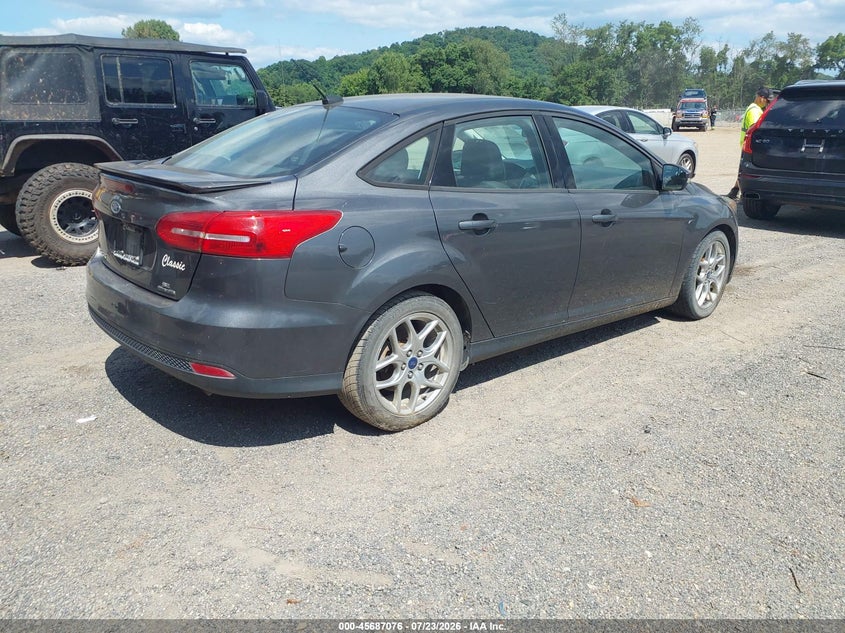 Vin: 1fadp3f21fl217481, lot: 46185685, ford focus se 20154