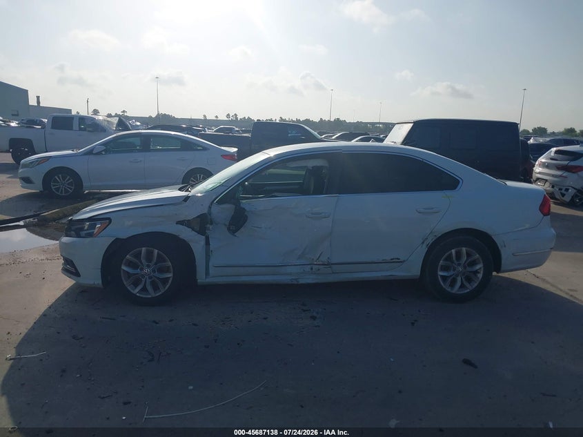 2016 VOLKSWAGEN PASSAT 1.8T S · Фото 14