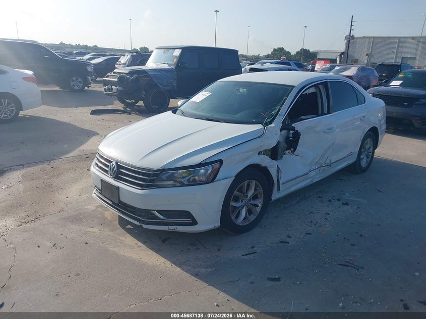 2016 VOLKSWAGEN PASSAT 1.8T S · Фото 2