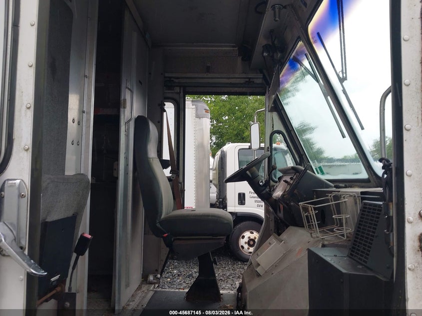 1995 GMC FORWARD CONTROL CHASSIS auction photo 6