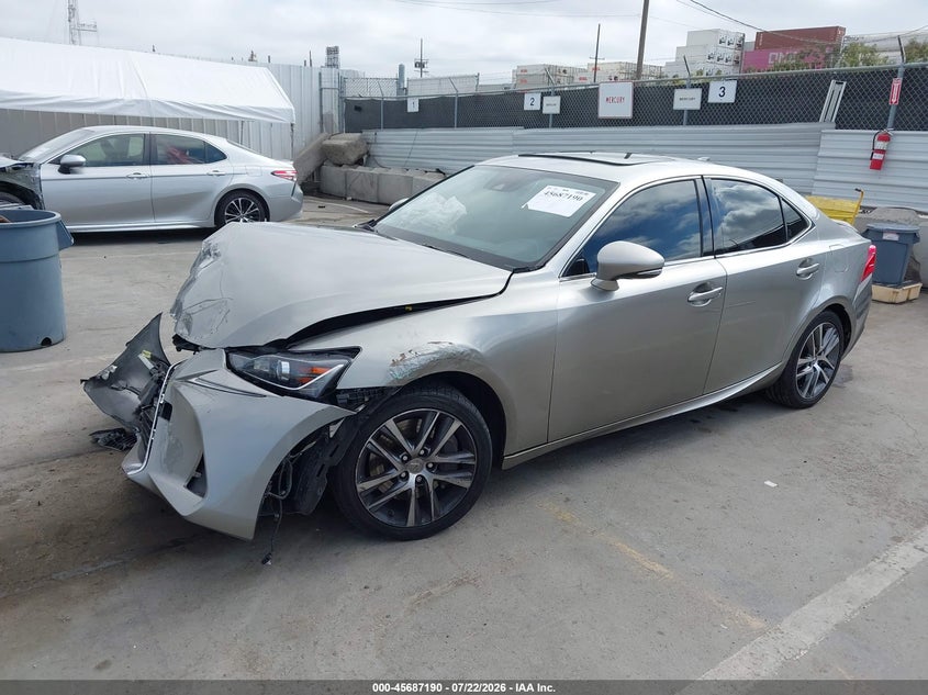 Vin: jthba1d22j5075213, lot: 46185799, lexus is 300 20182