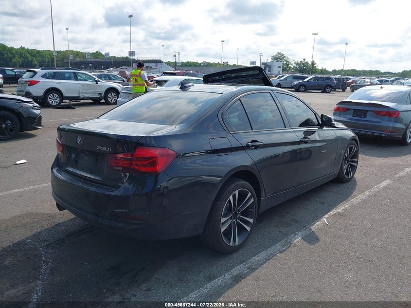 2018 BMW 330I auction photo 4