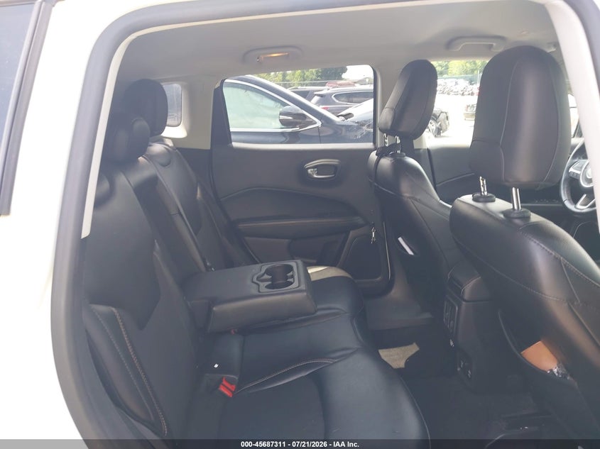 2018 Jeep Compass Latitude 4X4 VIN: 3C4NJDBB3JT366306 Lot: 45687311
