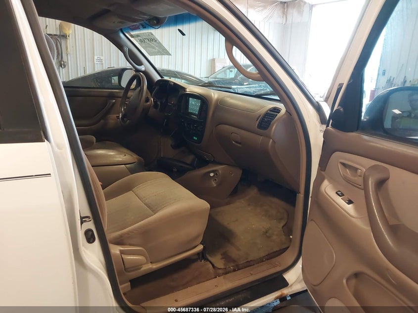 2004 TOYOTA TUNDRA auction photo 5