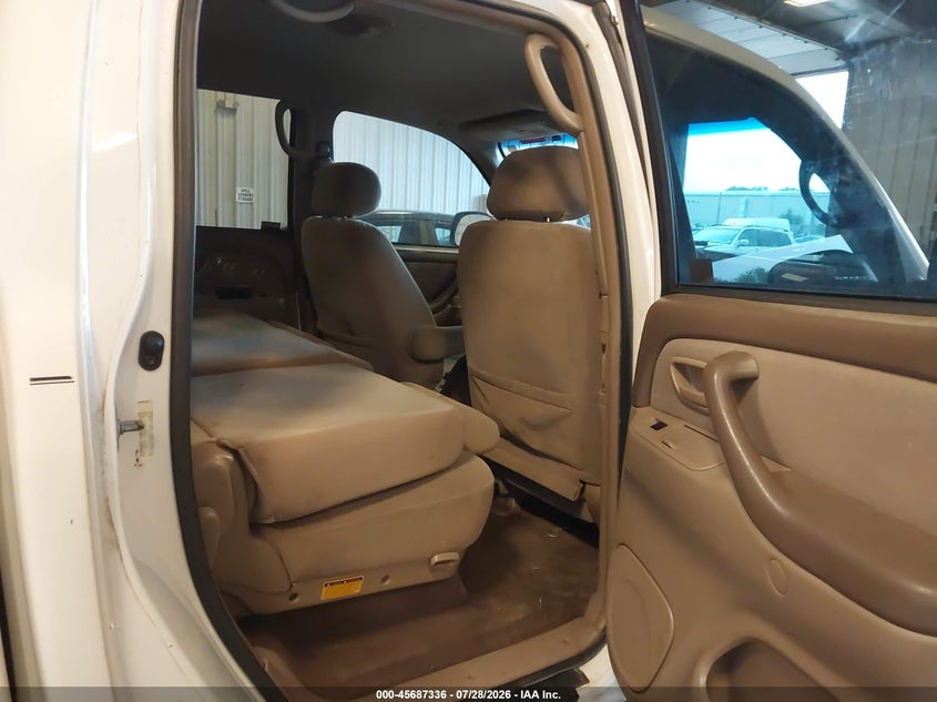 2004 TOYOTA TUNDRA auction photo 8
